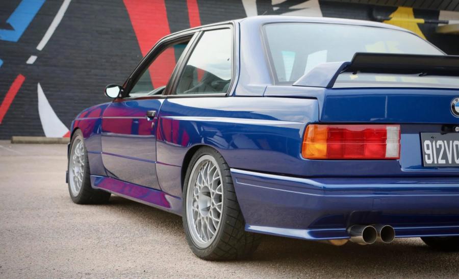Детали экстерьера BMW M3 Coupe (E30) 1988 года  (фото 16 из 118)